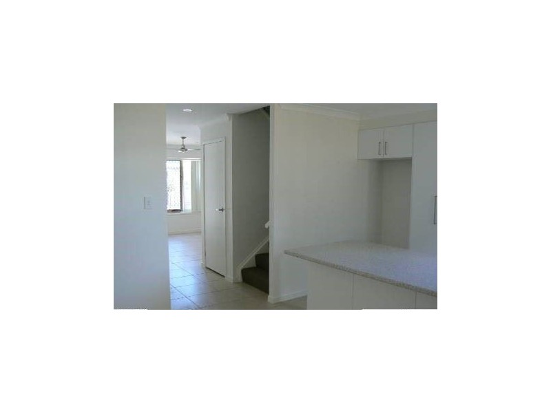 10/11 Montree Circuit, Kallangur QLD 4503