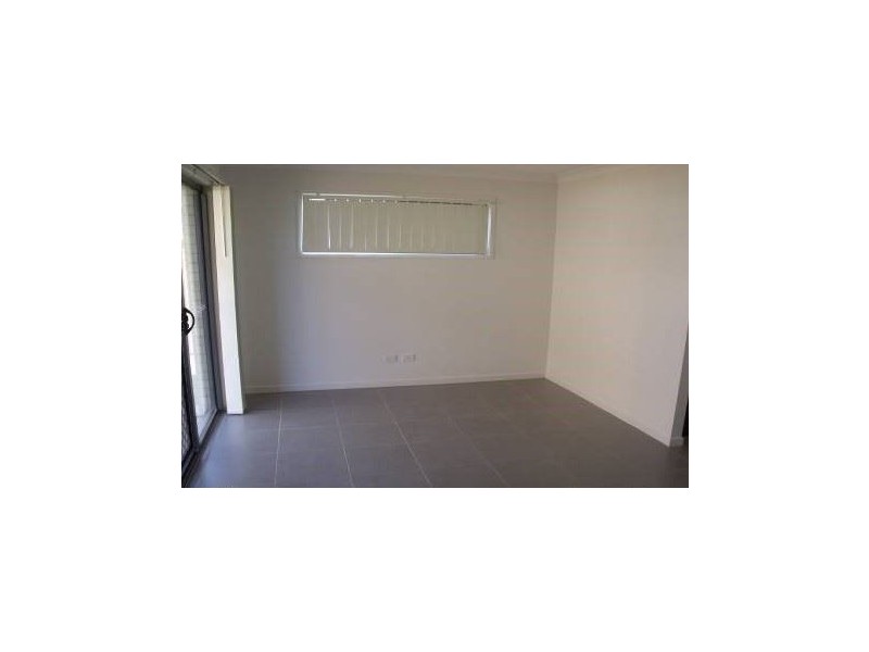 10/11 Montree Circuit, Kallangur QLD 4503