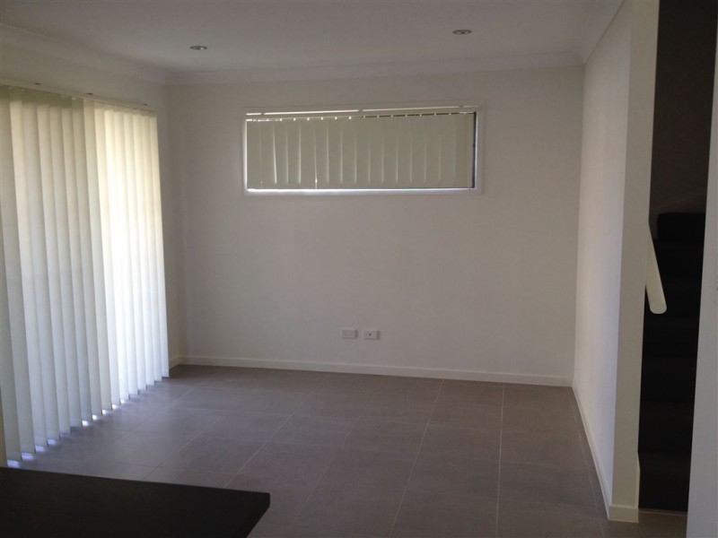 10/11 Montree Circuit, Kallangur QLD 4503