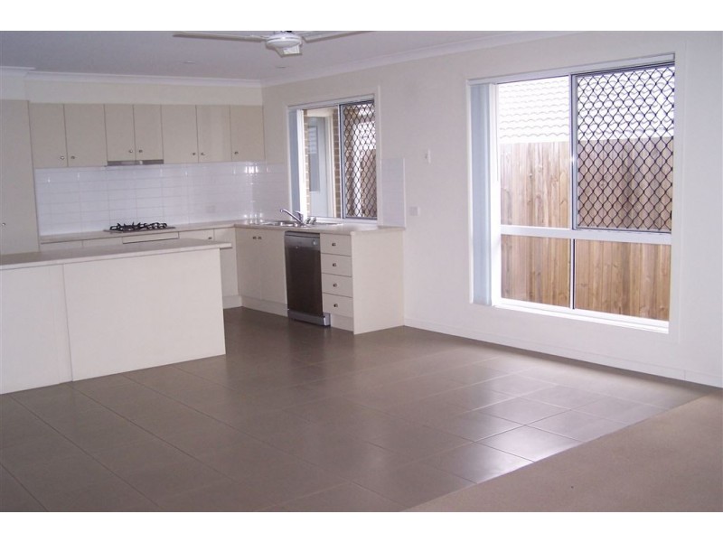 25 Moogerah Blvd, Redbank Plains QLD 4301