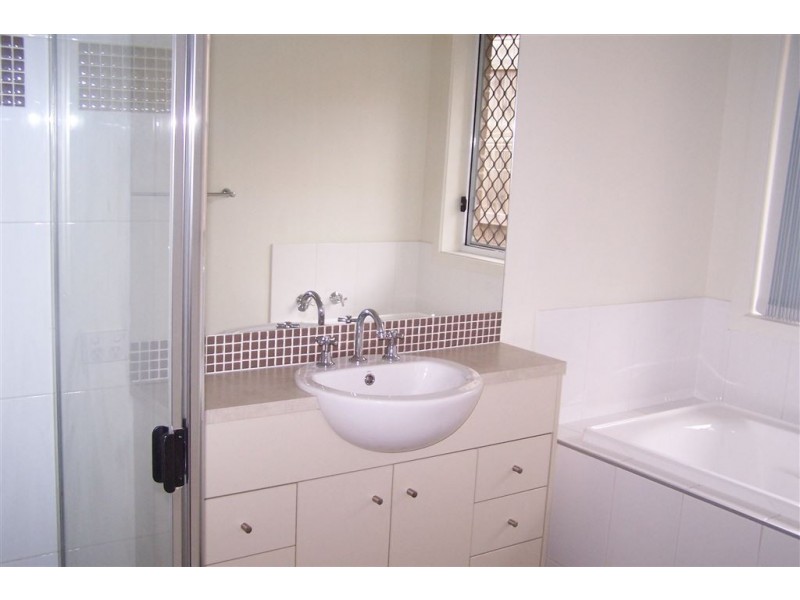 25 Moogerah Blvd, Redbank Plains QLD 4301