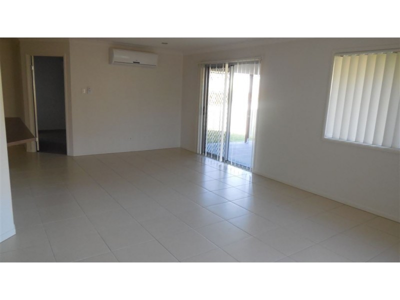 18 Renee St, Redbank Plains QLD 4301