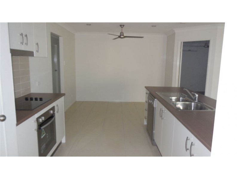 18 Renee St, Redbank Plains QLD 4301