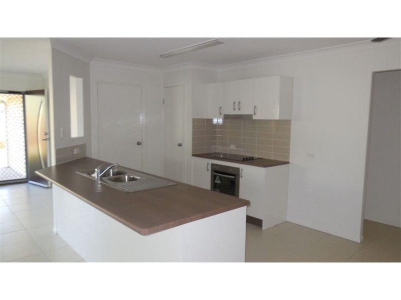 18 Renee St, Redbank Plains QLD 4301