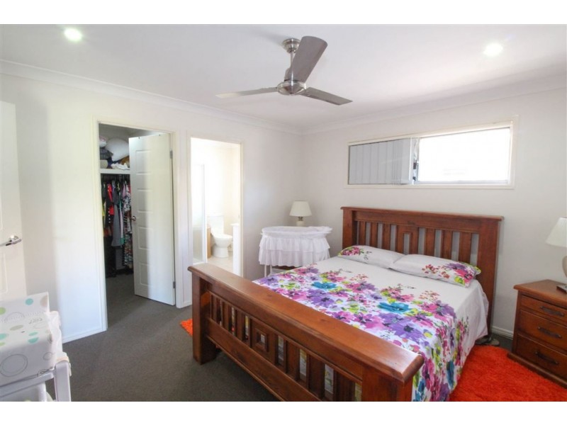 7 Luke Place, Redbank QLD 4301
