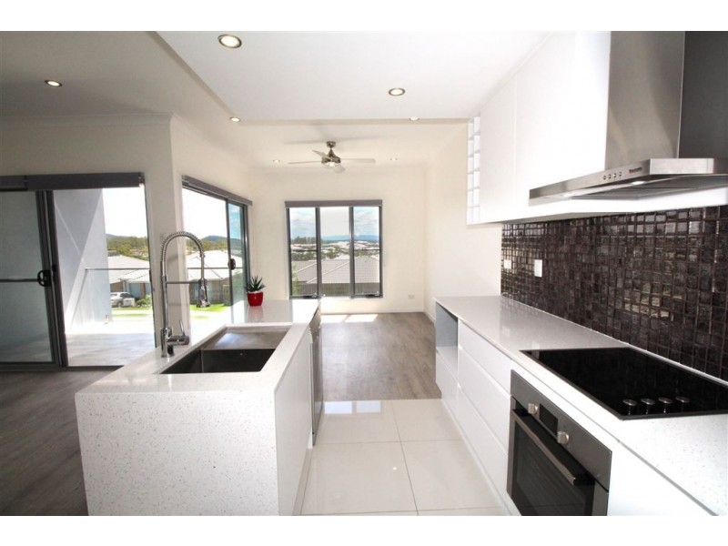 1/2 Neroli Drive, Springfield Lakes QLD 4300