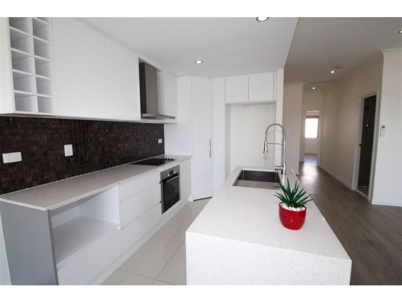1/2 Neroli Drive, Springfield Lakes QLD 4300