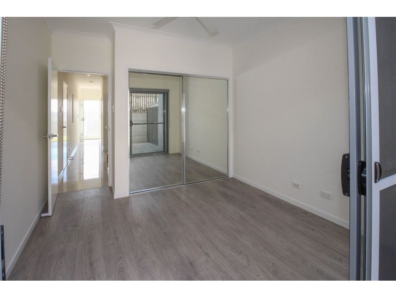 1/2 Neroli Drive, Springfield Lakes QLD 4300
