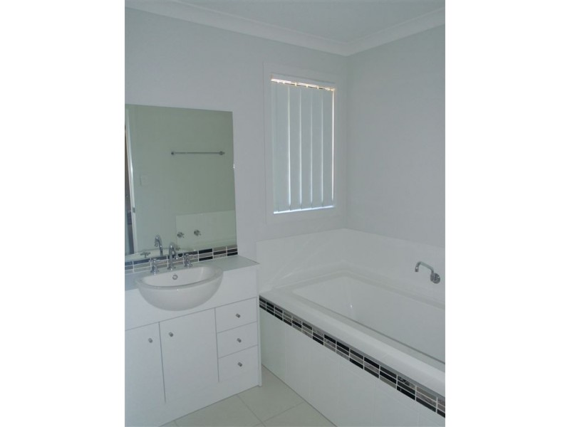 60 Huntley Cresent, Redbank Plains QLD 4301