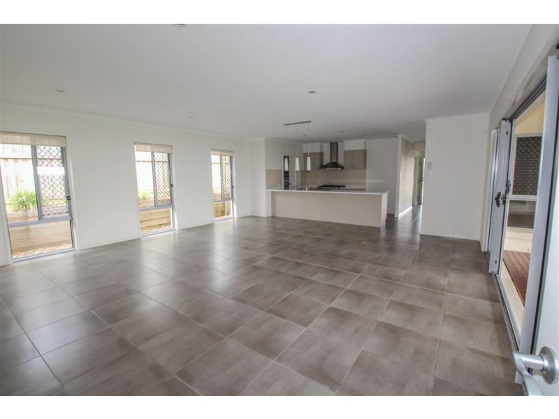 37 Trinity Crescent, Augustine Heights QLD 4300