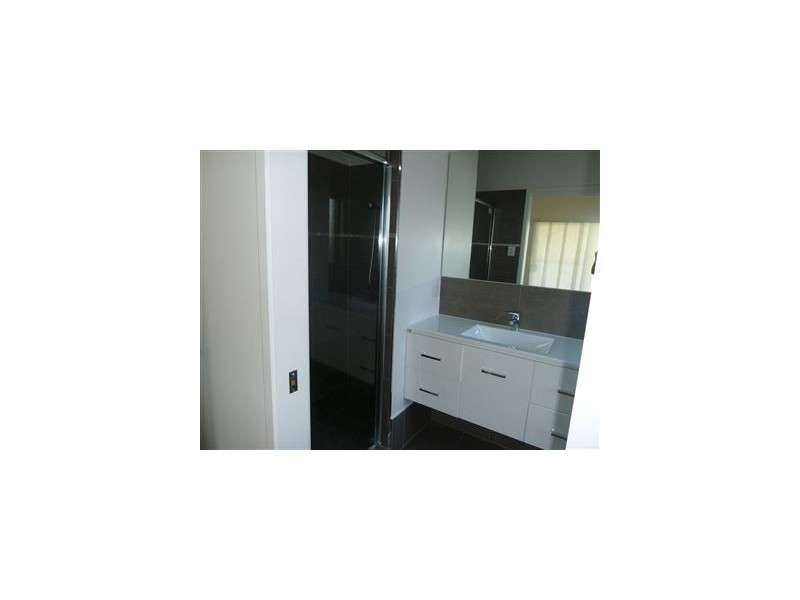 12 Dillon Avenue, Augustine Heights QLD 4300