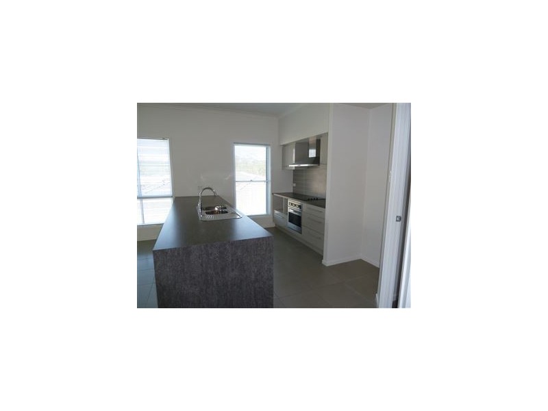 12 Dillon Avenue, Augustine Heights QLD 4300