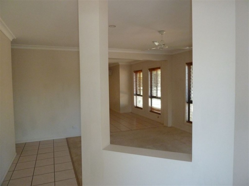 116 Lakeside Ave, Springfield Lakes QLD 4300