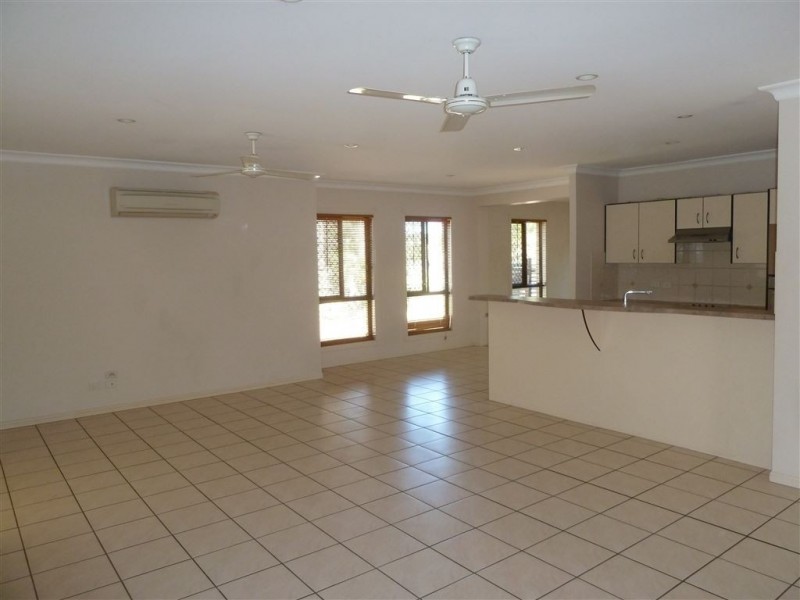 116 Lakeside Ave, Springfield Lakes QLD 4300