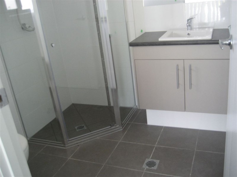 1/2 Mawson Street, Redbank Plains QLD 4301