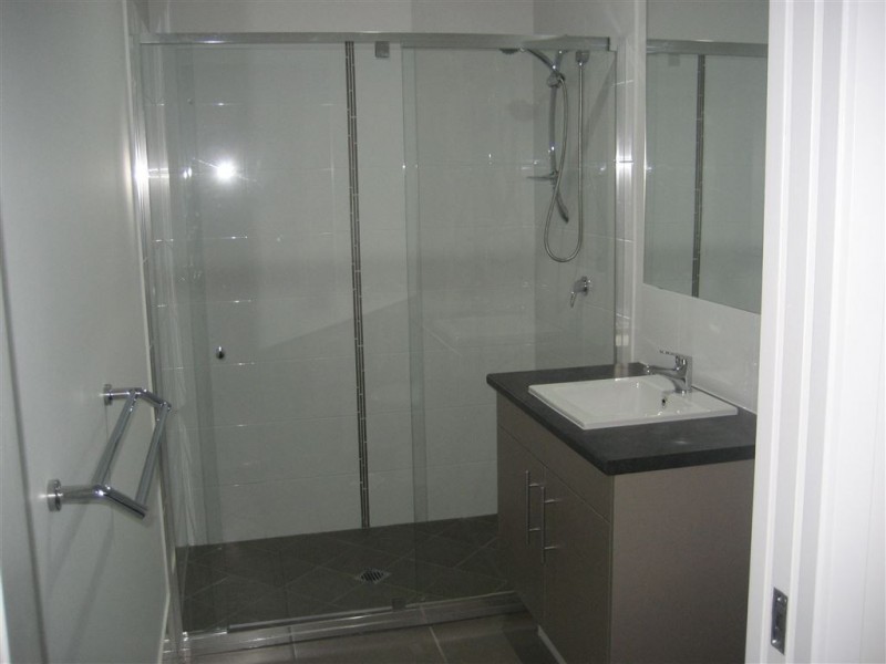 2/2 Mawson Street, Redbank Plains QLD 4301