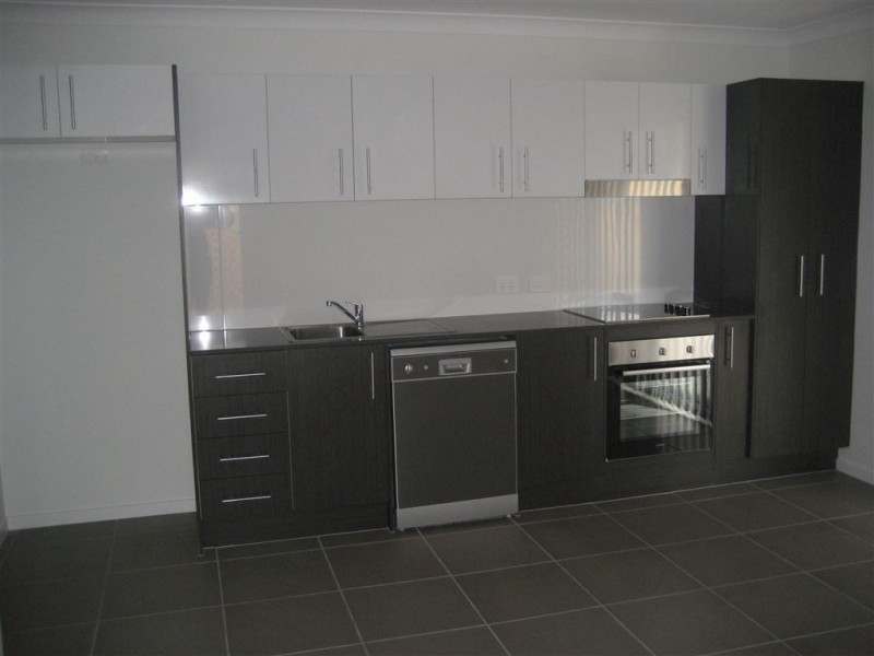 2/2 Mawson Street, Redbank Plains QLD 4301