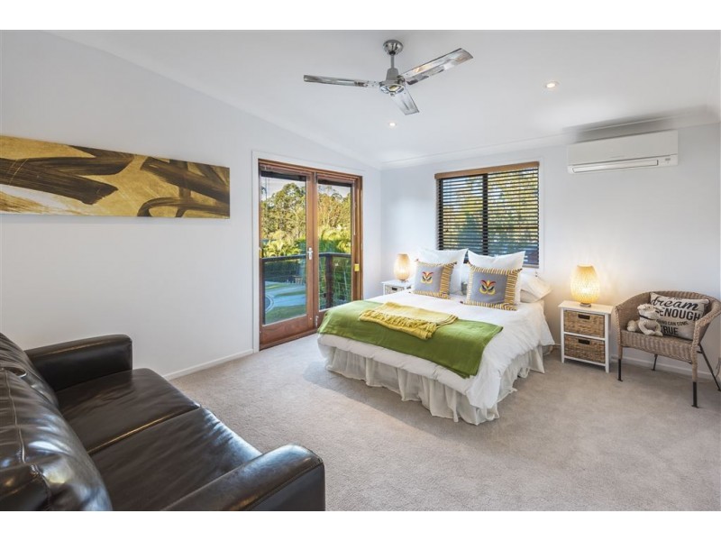 22 Lomandra Place, Chapel Hill QLD 4069