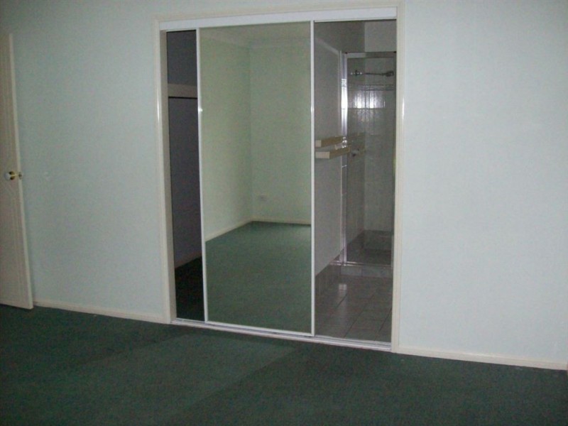 6 Scenic Dr, Springfield QLD 4300