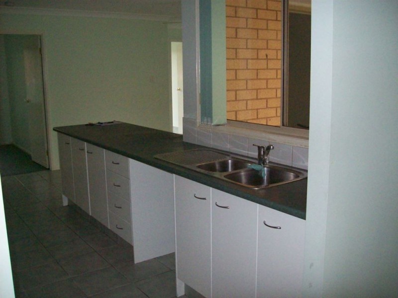 6 Scenic Dr, Springfield QLD 4300