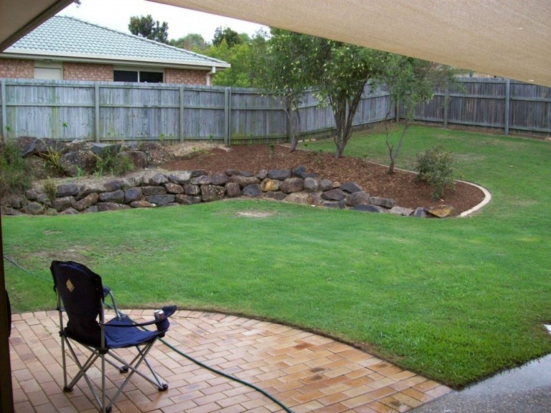 6 Scenic Dr, Springfield QLD 4300