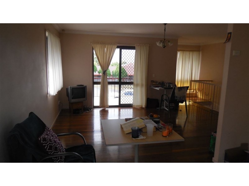 Durack QLD 4077