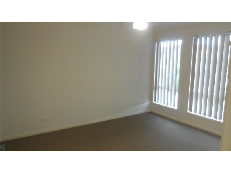 32 Drewett Ave, Redbank Plains QLD 4301