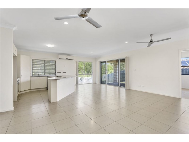 32 Sutherland Crescent, Goodna QLD 4300