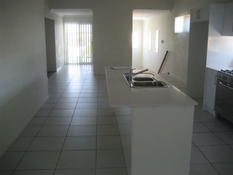 23 Greentrees Tce, Springfield Lakes QLD 4300