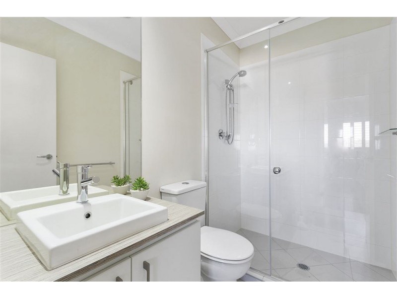 26 Rosella Crescent, Springfield Lakes QLD 4300