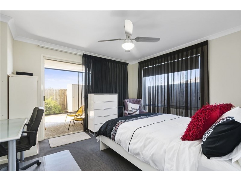 26 Rosella Crescent, Springfield Lakes QLD 4300