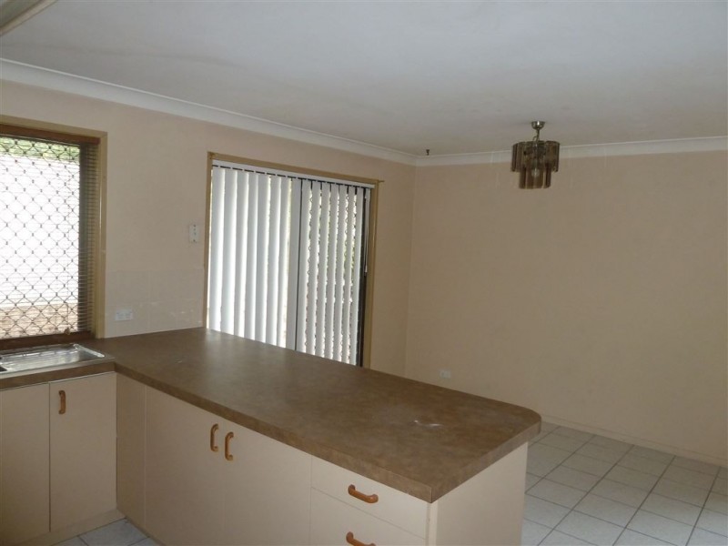 13 Robin St, Camira QLD 4300