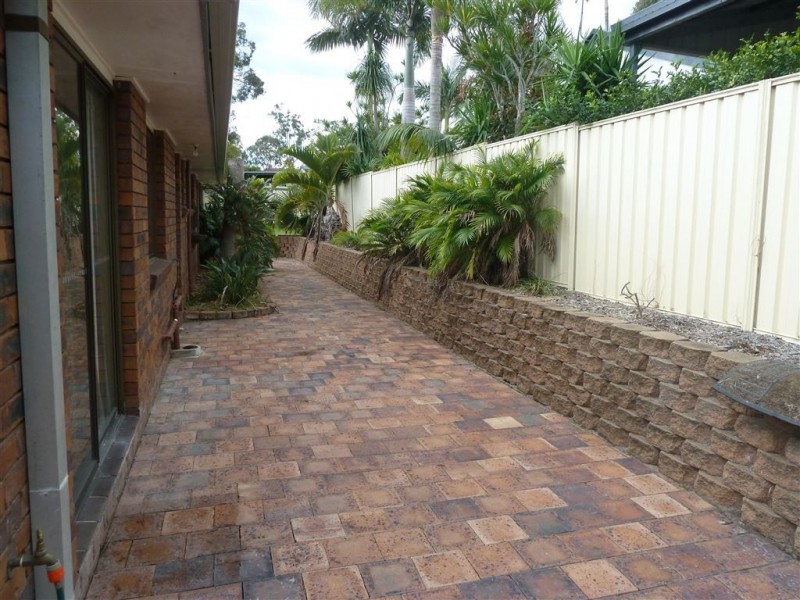 13 Robin St, Camira QLD 4300