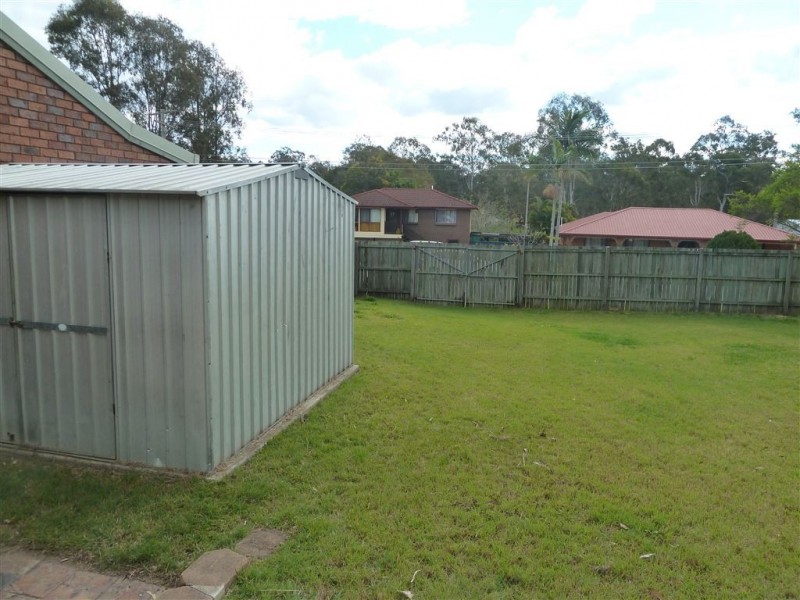 13 Robin St, Camira QLD 4300