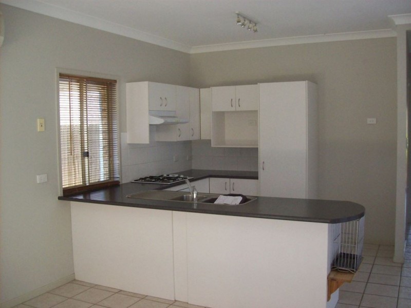 38 Lavender St, Springfield Lakes QLD 4300