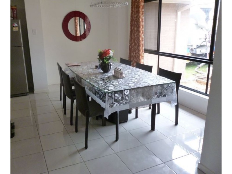 61 Bathersby Cres, Augustine Heights QLD 4300