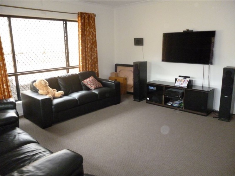 61 Bathersby Cres, Augustine Heights QLD 4300