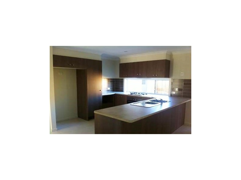 217 Cedar Road, Redbank Plains QLD 4301