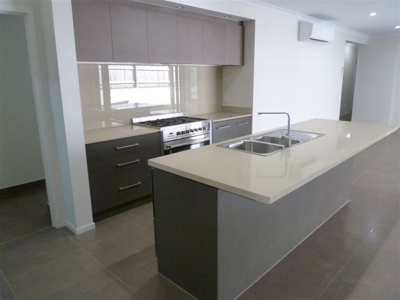 39 Isidore Street, Augustine Heights QLD 4300