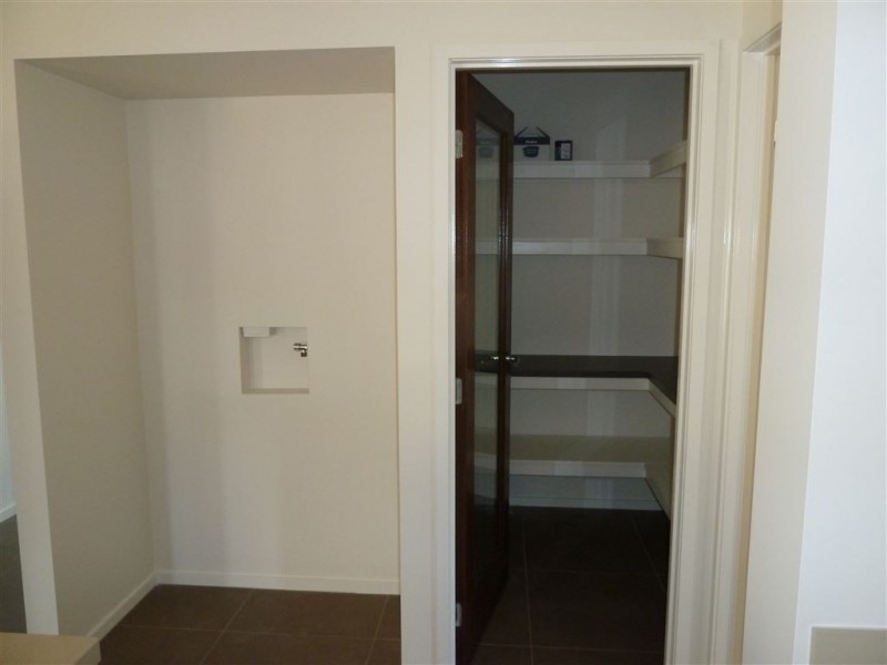 39 Isidore Street, Augustine Heights QLD 4300