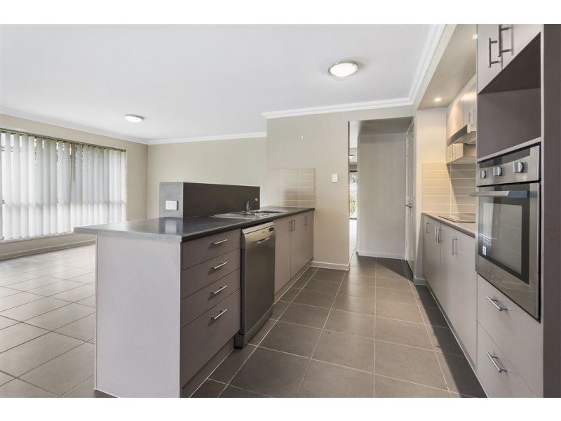 29 Eustace Circuit, Augustine Heights QLD 4300