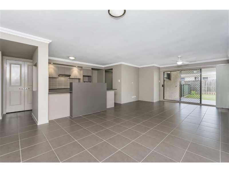 29 Eustace Circuit, Augustine Heights QLD 4300