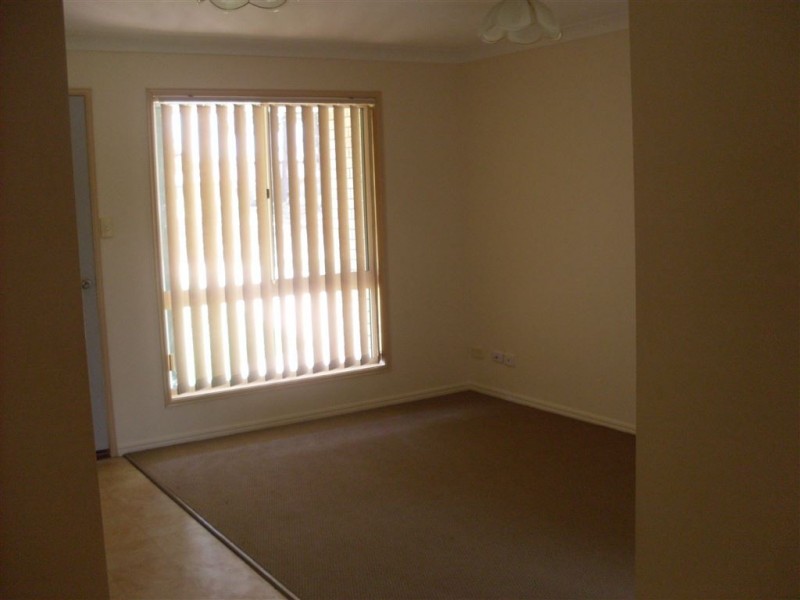 10 Midcrest Lane, Springfield QLD 4300