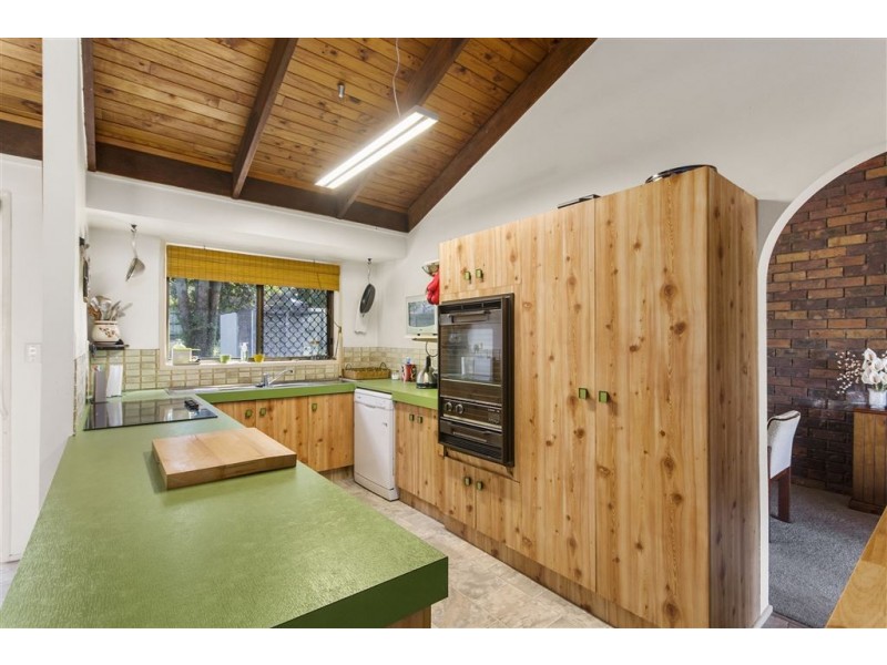 16 Hastings Street, Redbank Plains QLD 4301