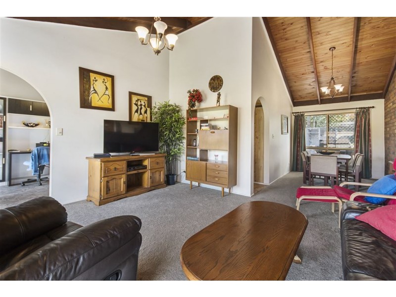 16 Hastings Street, Redbank Plains QLD 4301