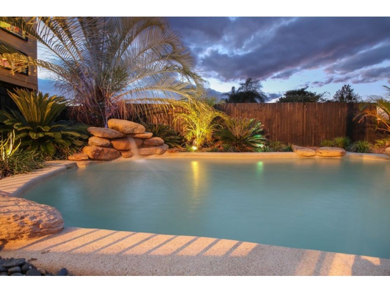 4 Vanessa Court, Camira QLD 4300