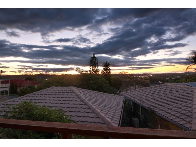 4 Vanessa Court, Camira QLD 4300