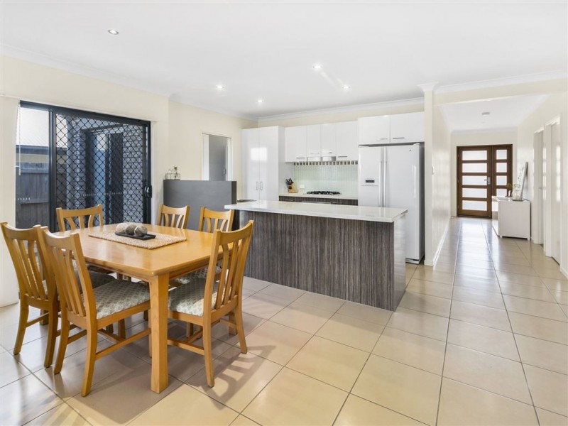 36 Geranium Drive, Springfield Lakes QLD 4300