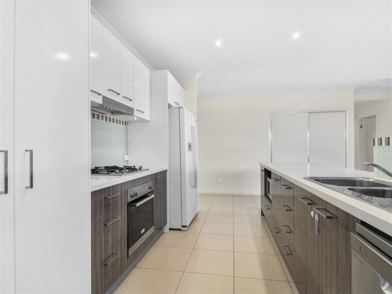 36 Geranium Drive, Springfield Lakes QLD 4300