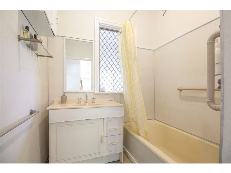 1 Bridge Street, Redbank QLD 4301